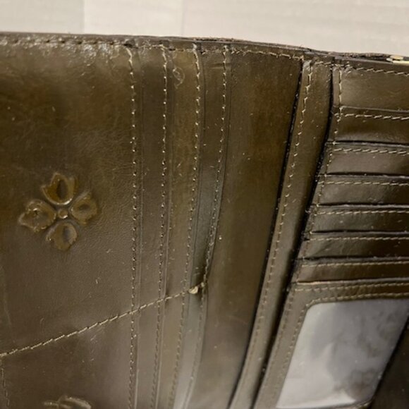 Patricia Nash tooled leather wallet. - Picture 2 of 5